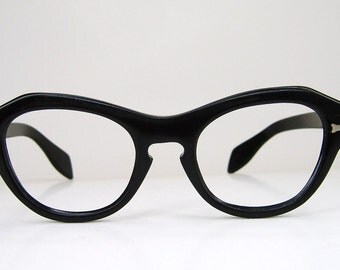 Vintage Black Horn Rim Cateye Eyeglasses Eyewear Frame