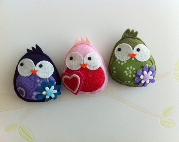 Give a SWEET TWEET, The original brooch (Your choice)