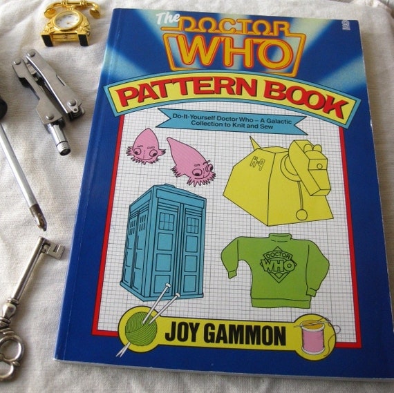 Knit Yourself a Tardis Vintage The Doctor Who Pattern Book