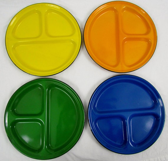 Vintage enamelware plates set of four large by LunchLadyVintage