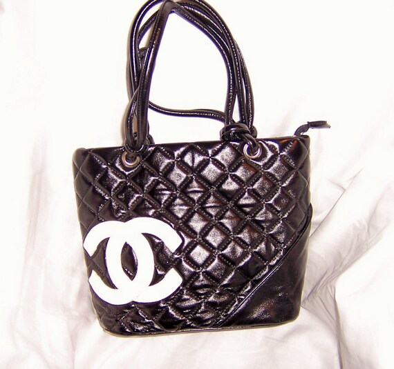 CHANEL quilted PURSE Black and white CC Logo by MonarchLineage