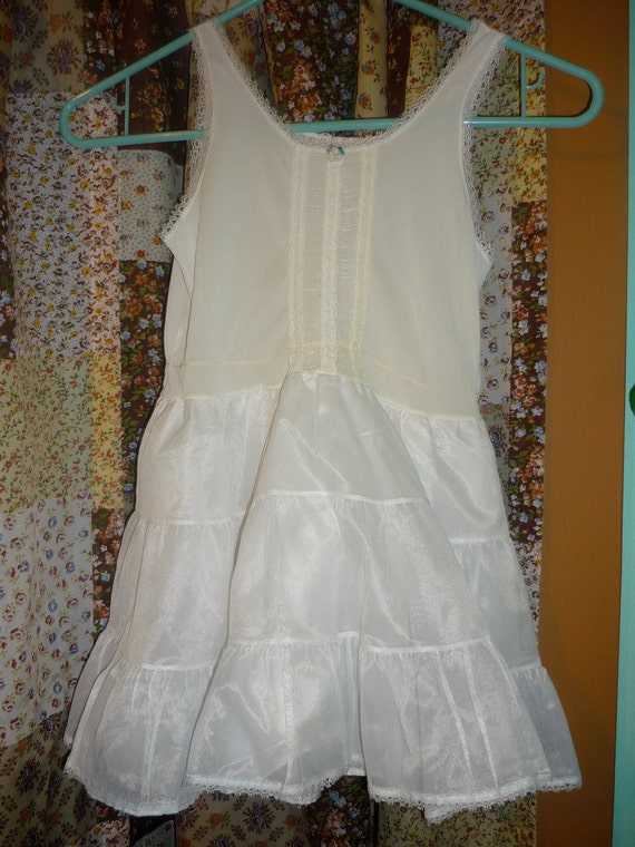 Vintage Little Girls Shabby Chic Full Skirt Dress by Screechies