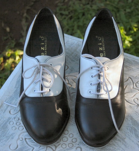 PUTTIN ON THE RITZ Stylin Vintage Capezio Black and White PUTTIN ON THE RITZ Stylin Vintage Capezio Black and White