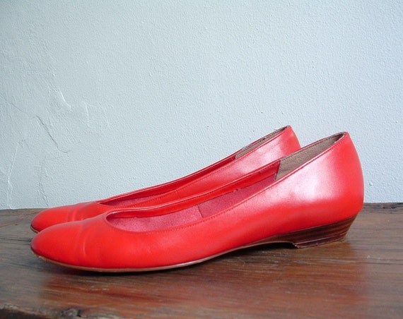 Vintage Red Low Heels / Flats Size 7.5