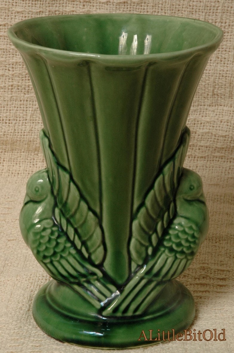 SHAWNEE GREEN DOVE BIRD VASE VINTAGE MADE IN USA 829