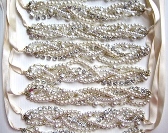 Pearl and Rhinestone Bridesmaid Necklace & Earrings Set in Gold with Ribbon Color of Your Choice, Pearl Bridesmaid Jewelry Gift Set