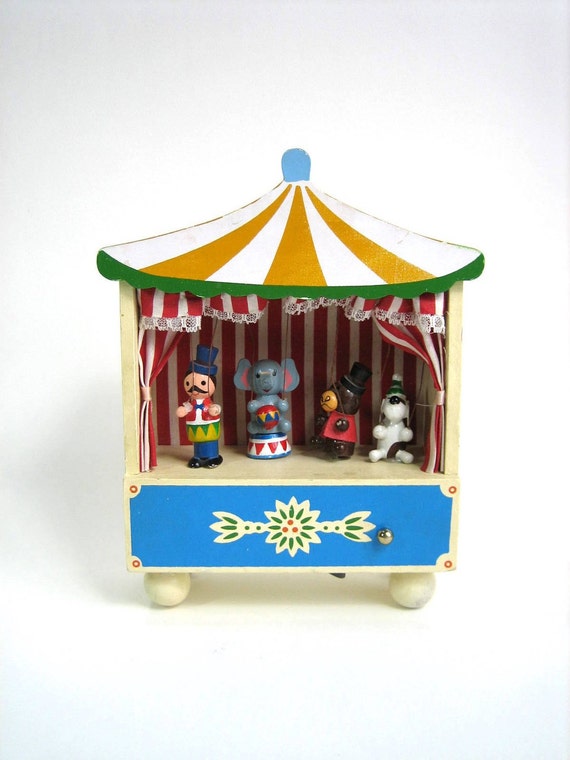 ENESCO Circus Music Box 1982 by AttysSproutVintage on Etsy