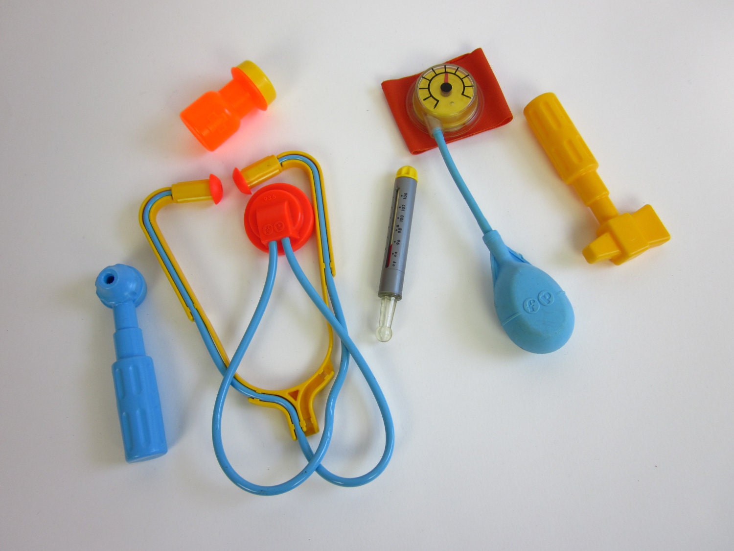 fisher price medical kit 1977