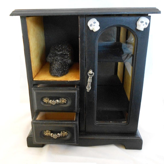 Gothic Curio Skull Theme