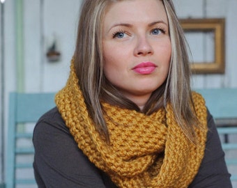 Yellow infinity scarf, mustard infinity scarf, chunky scarf, chunky infinity scarf, golden, cowl, spring scarf, winter scarf, fall, fashion