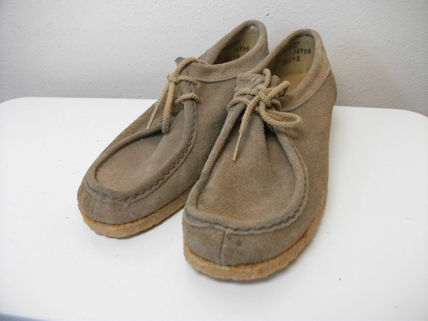1970s Tan Suede Earth Shoes Size 7.5