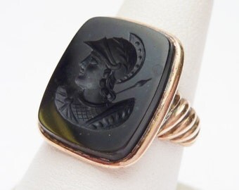Gold Ring With Centurion Onyx Gold Ring With Centurion Onyx