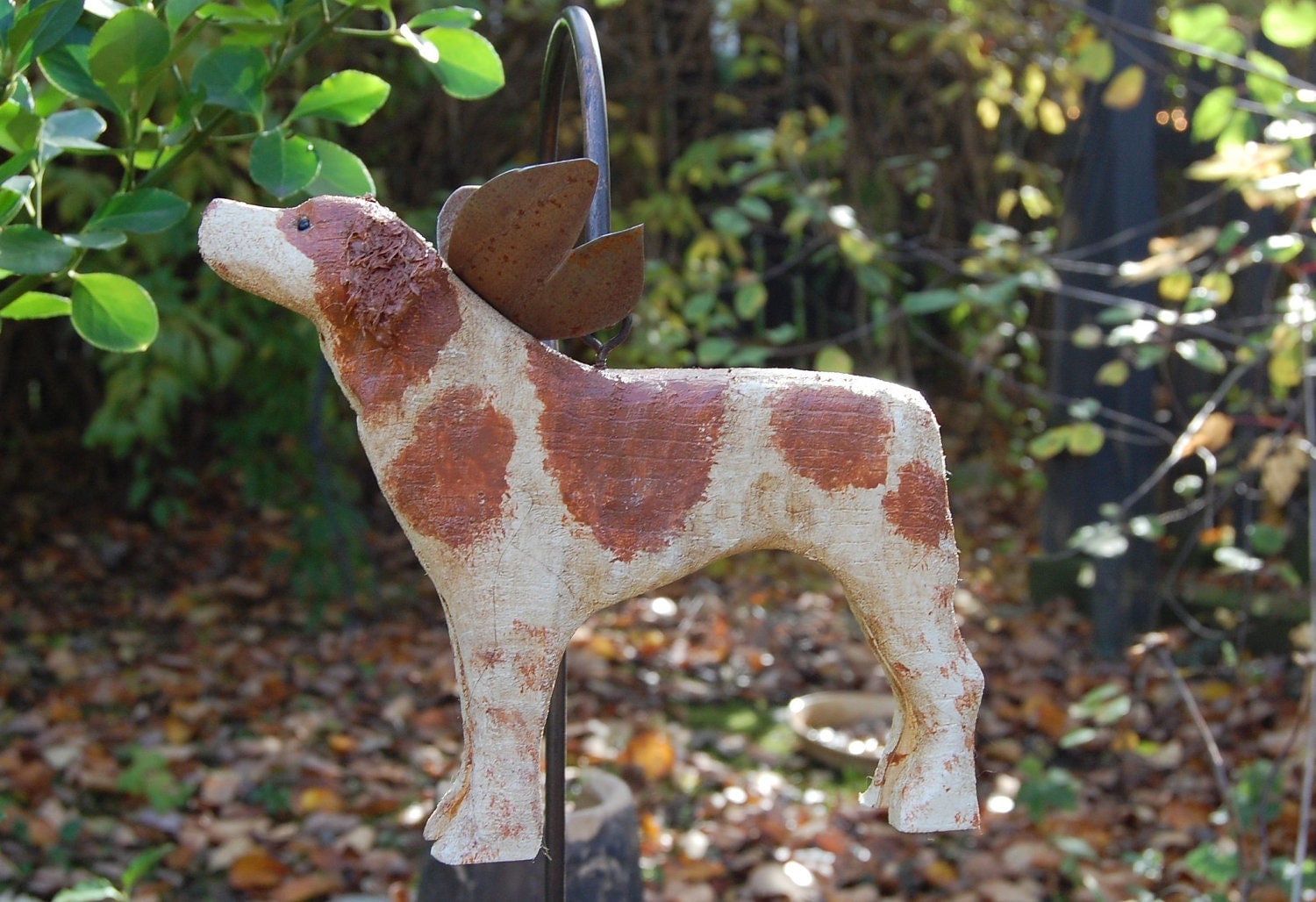 brittany spaniel garden statue