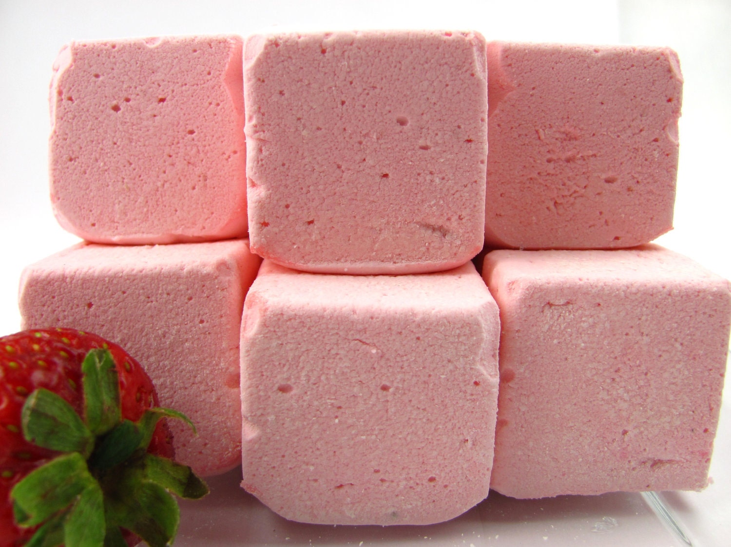 Fresh Strawberry Marshmallows
