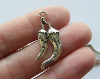 6 Chilli charms antique silver tone FD187