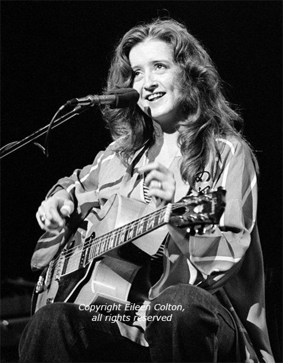 Bonnie Raitt, 1977