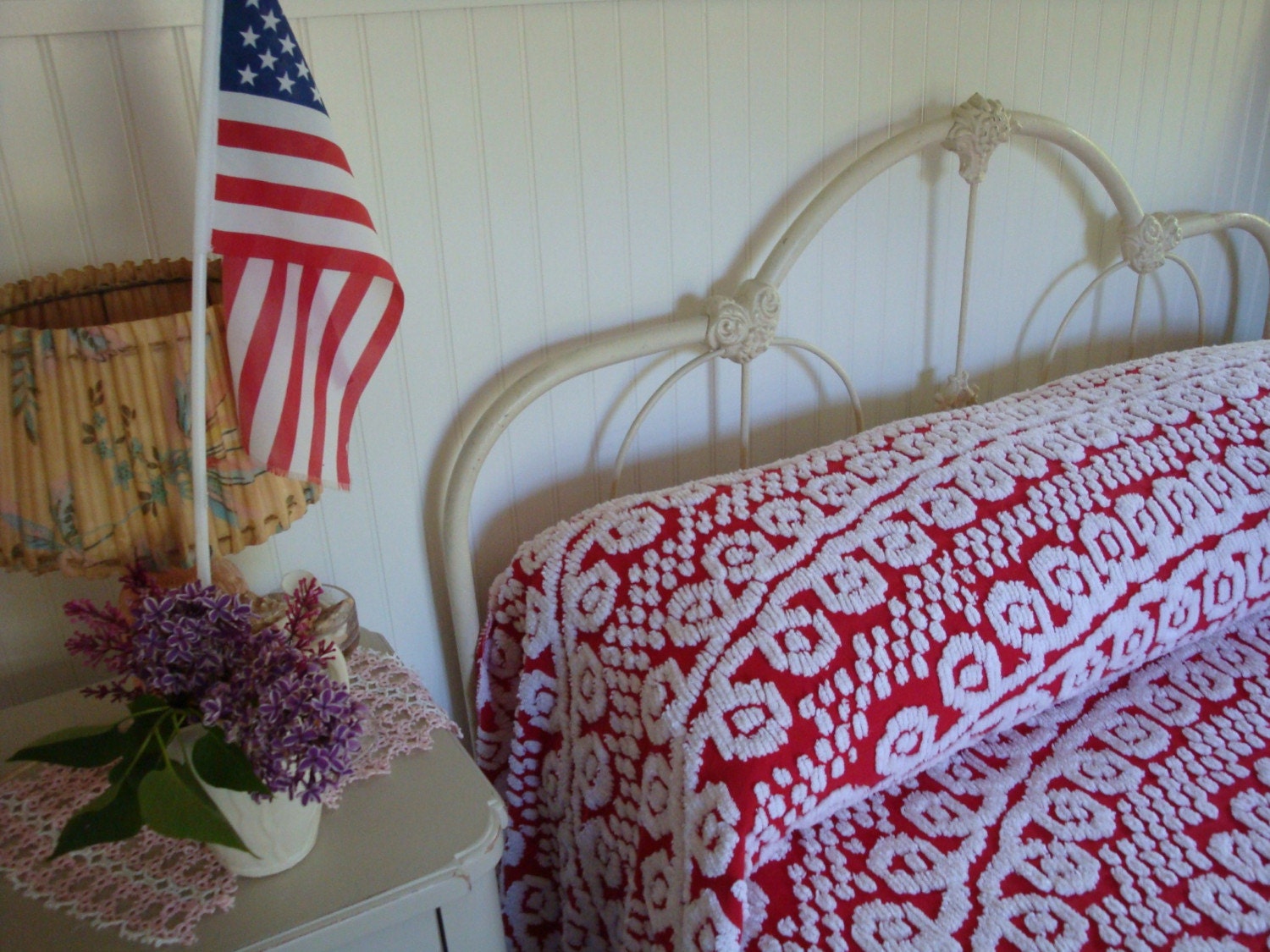 VINTAGE CHENILLE BEDSPREAD Vivid Red with White Curly Q's