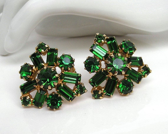 Vintage Green Rhinestone Earrings by delightfuljewels on Etsy