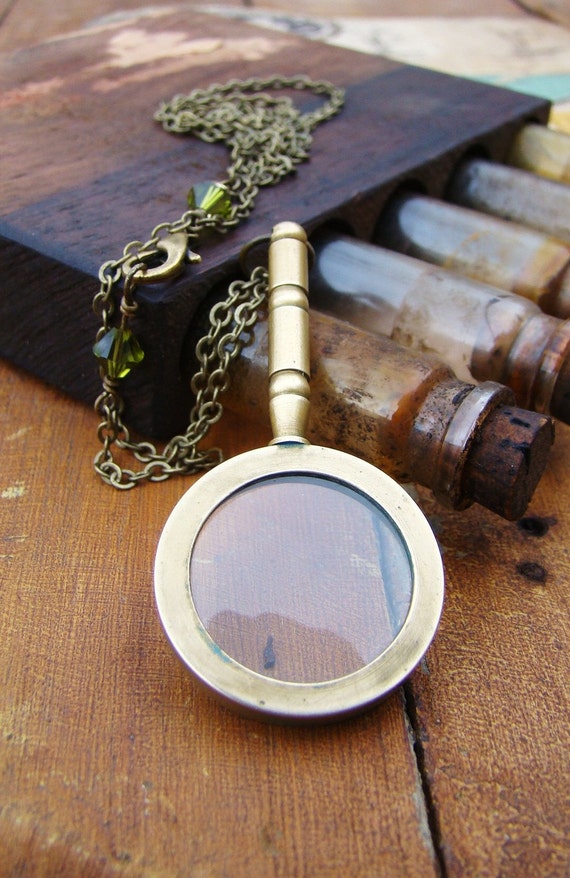 Items similar to Sherlock Holmes Mini Magnifying Glass Monocle Necklace ...