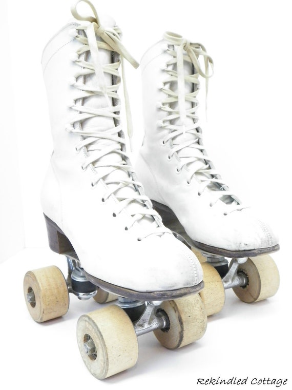 Items similar to Vintage Roller Skates on Etsy