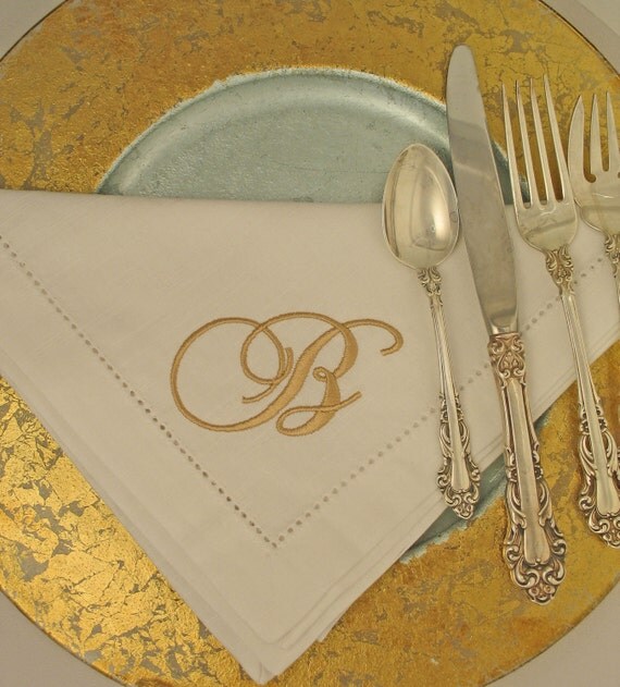 6 Monogrammed Napkins in the Sonnet Font
