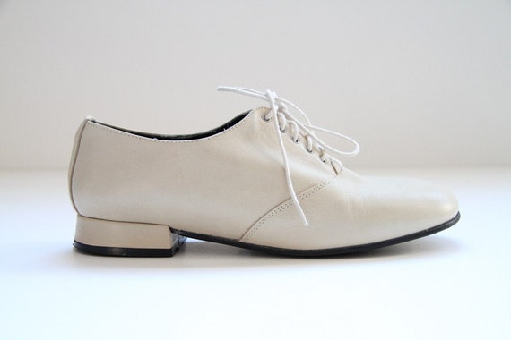 CLEARANCE Bone Leather Oxfords US 6.5 / Euro 77 / Uk 4.5 by nbdg