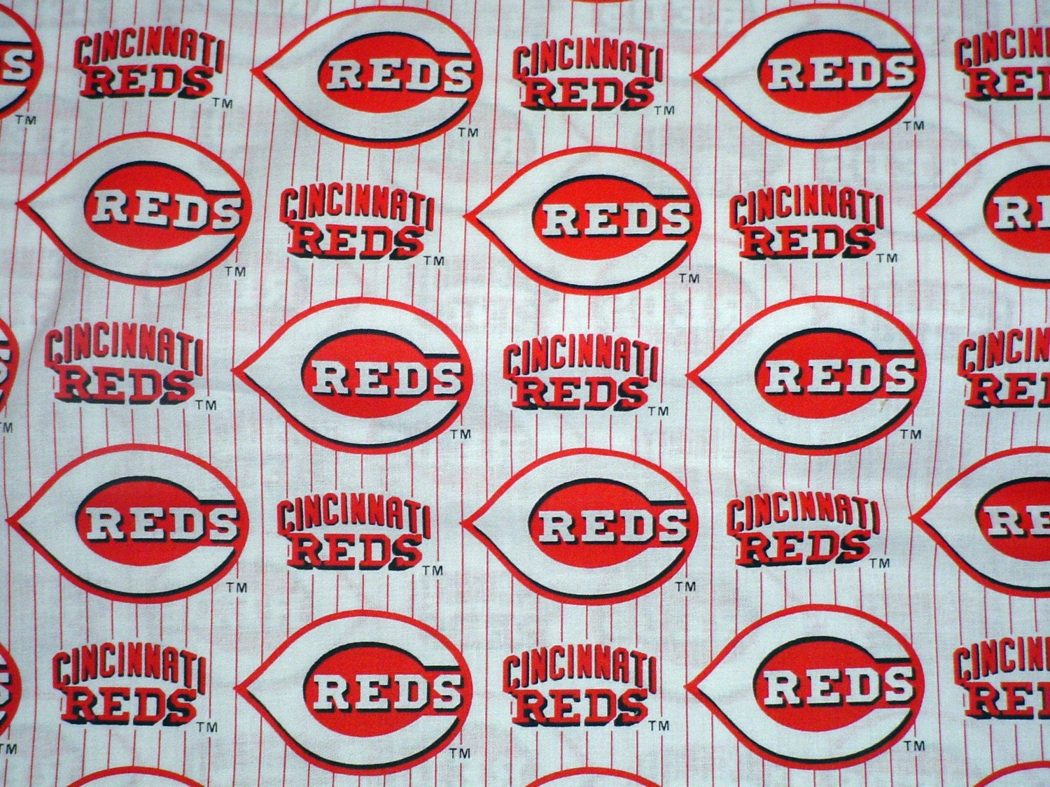 MLB BASEBALL CINCINNATI REDS Cotton Fabric-HALF YARD NEW AND