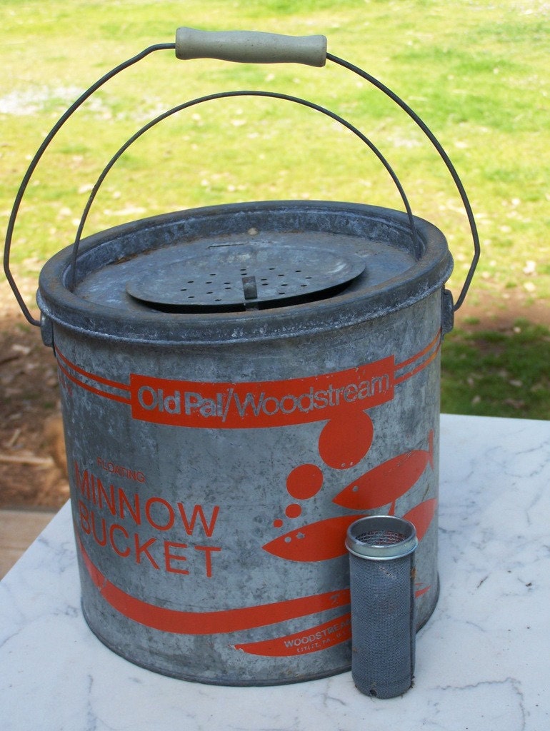 Floating Minnow Bucket