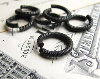 Sturdy 16mm etched jump ring, black antiqued brass (6 rings) 12ga 12 gauge thick, heavy duty, textured, grooved, dark aged oxidized patina