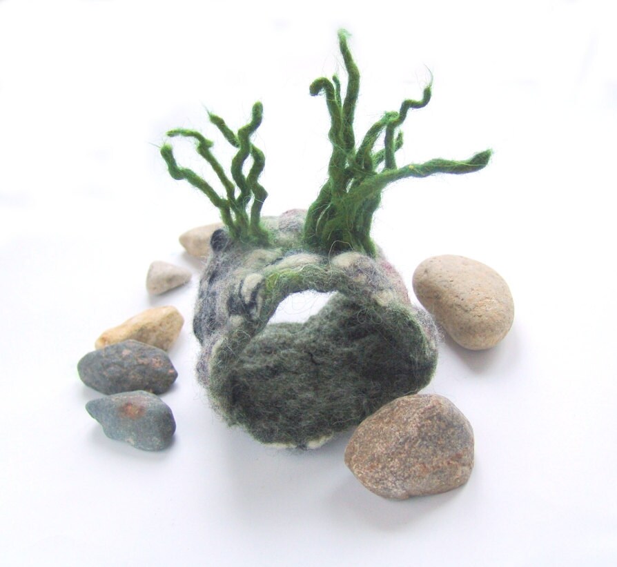 Felted bracelet Unisex Grey stones Grass by galafilc on Etsy