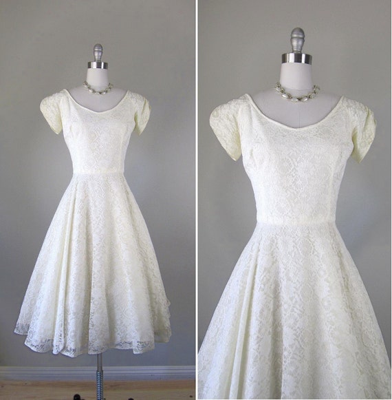 Items similar to Vintage 1950s Dress // 50s Cream Lace Wedding Dress ...