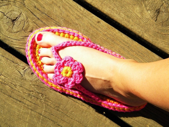 Summer Sandals Crochet Pattern-(5 sizes-child to adult) Permission to sell finished items.Immediate PDF file download.