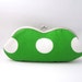 sunglasses /eyeglasses case-green polka dots- snap case