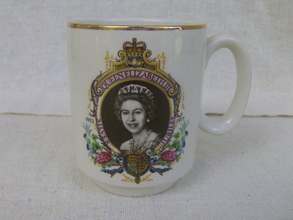 Queen Elizabeth II Silver Jubilee Mug 1977 Lord by MendozamVintage