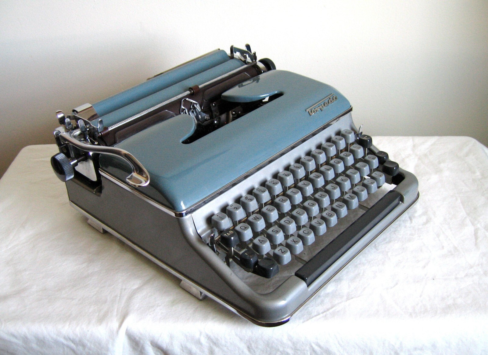 Remington Torpedo 18 Typewriter Steel Blue New Ribbon