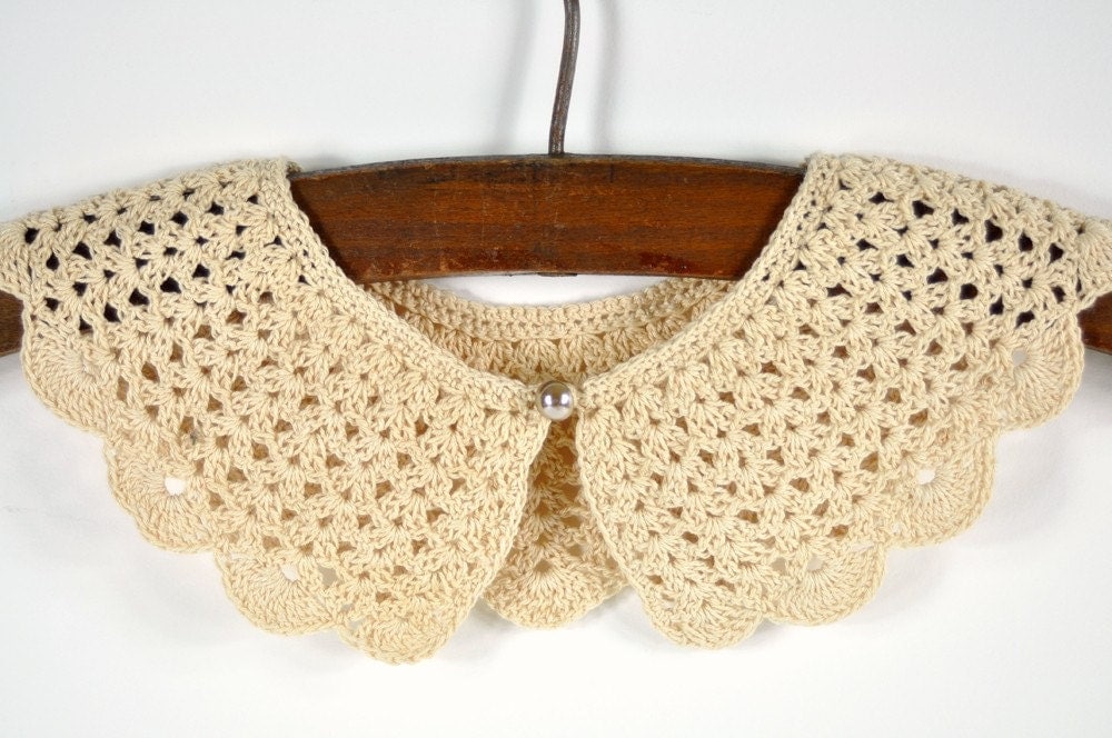 Vintage Crochet Collar