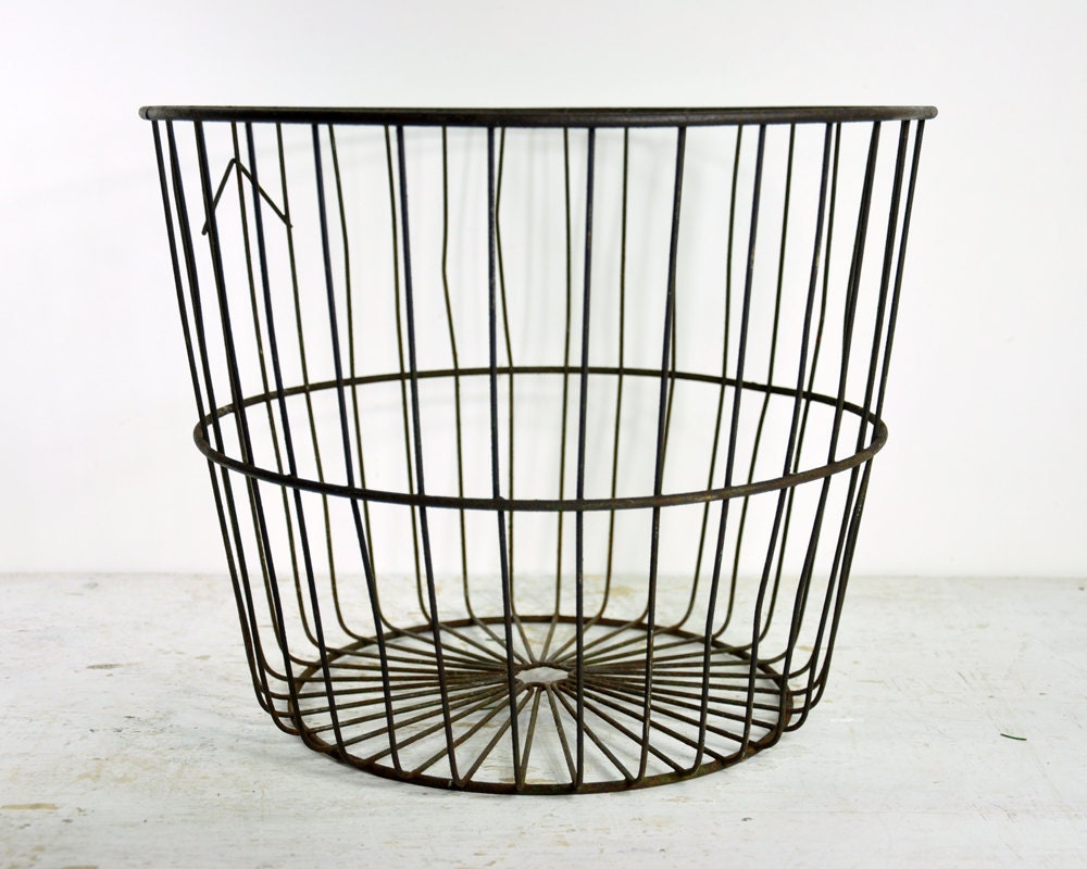 Vintage Wire Basket / Industrial Basket / Egg Basket
