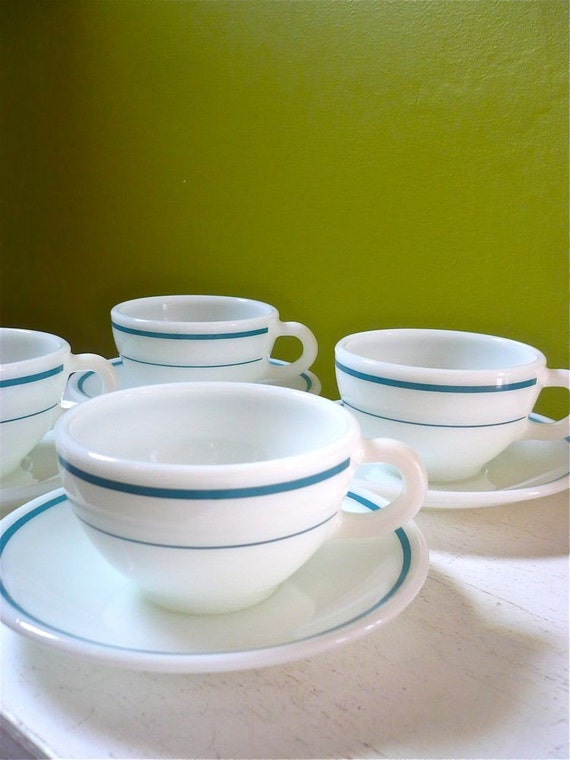 Vintage Pyrex Tableware Diner Coffee Cups and Saucers Set of 4