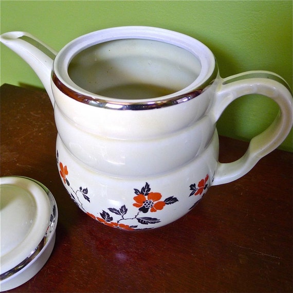 SALE Vintage Hall Teapot Red Poppy Radiance