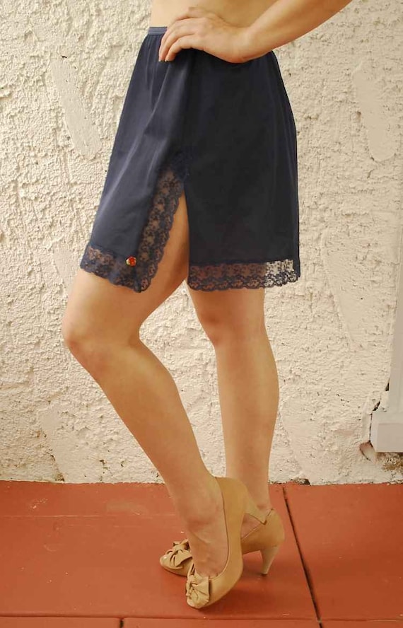 Download Vintage 60s Navy Blue SHORT Half Slip sz Medium/Petite