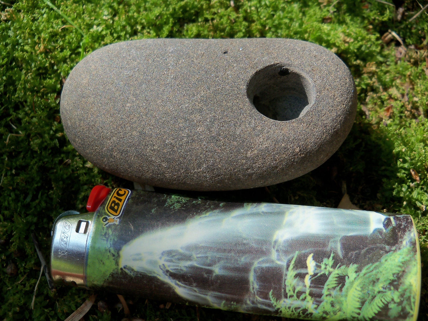 Little Bean Shaped Beach Rock Pipe