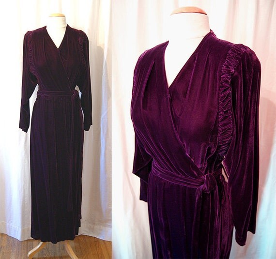 Old Hollywood deep purple silk velvet dressing gown robe