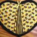 Quilted Potholder Heart Bee Handmade Cotton Fabric Trivet Pot Holder Quilted For Her Mom Gift Housewarming Gift 2 Set