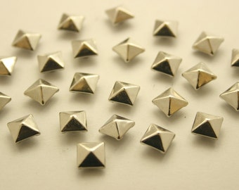 100 pcs. Silver Tone Pyramid Metal Studs Rivets Button 6 mm. KRPN6