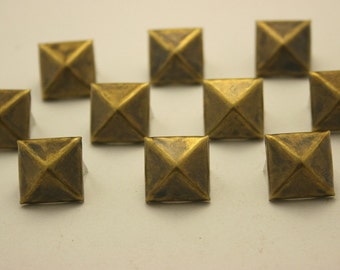 50 pcs.Antique Brass Pyramid Stud Biker Spikes spots nailheads 14 mm. CKSPBR14