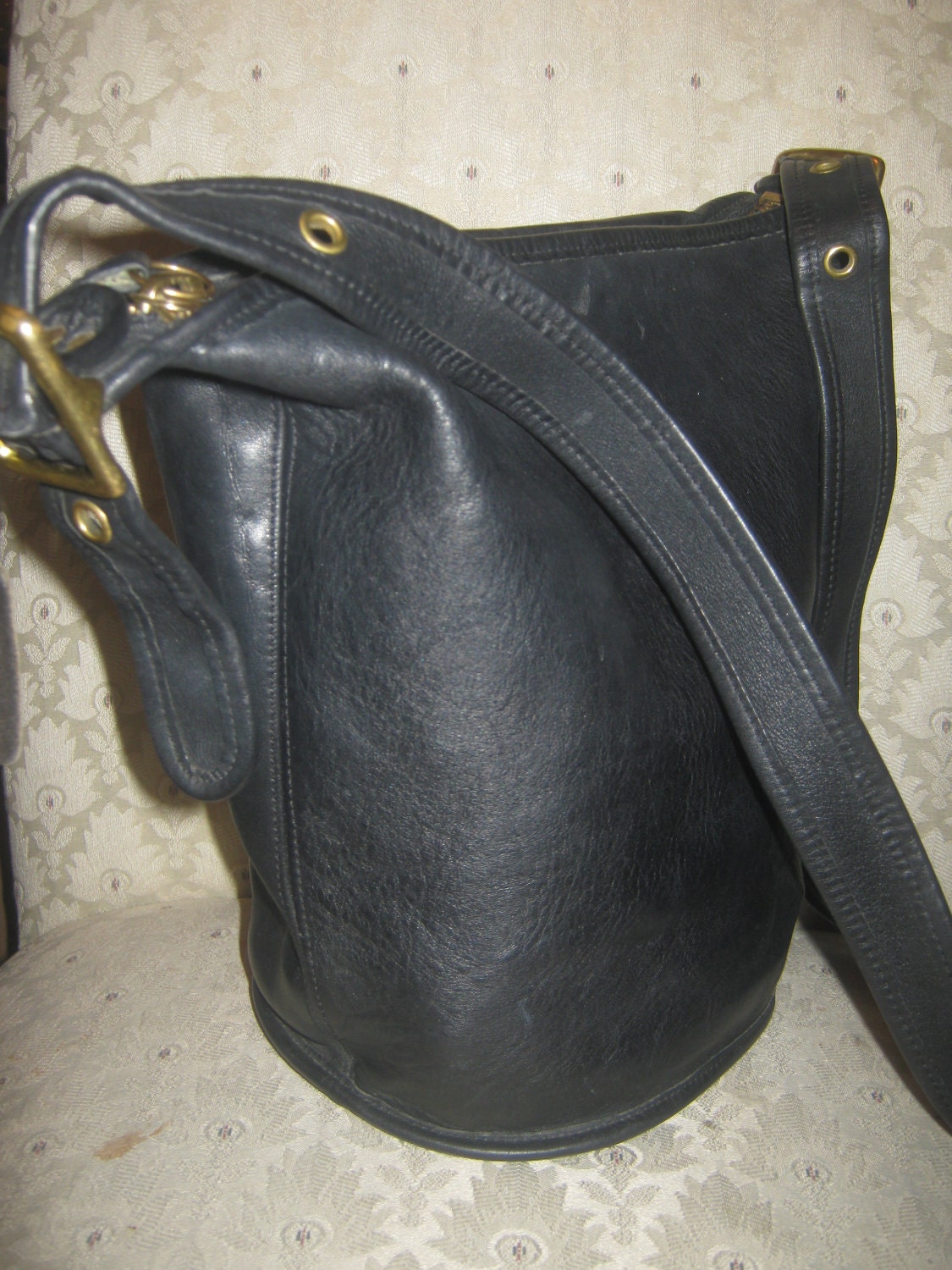 Vintage Coach Duffle Bag Sac Black Leather by Ms2SweetVintage