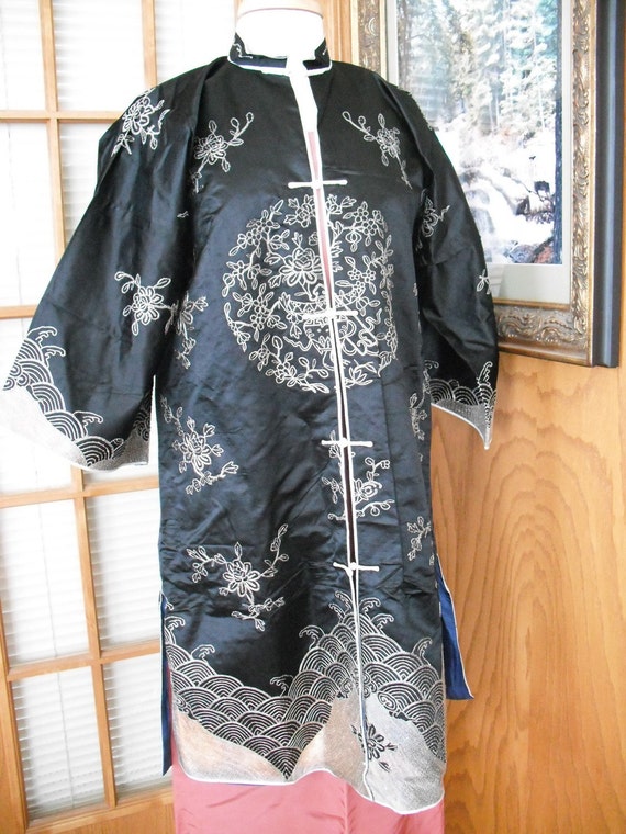 Vintage Asian Silk Embroidered Robe Jacket Black Silver