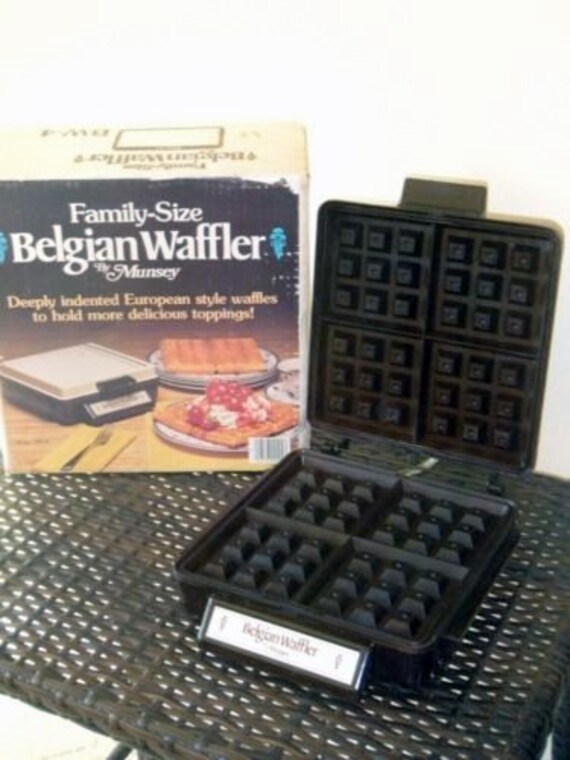 Vintage Munsey Belgian Waffle Iron Made in the USA