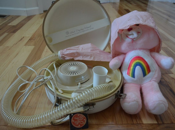 Vintage GE Deluxe Portable hair Dryer Hat Box by ginasvintageshop