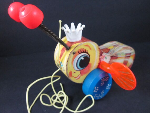 queen buzzy bee toy
